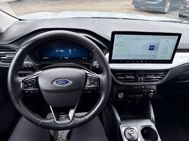 Used 2025 Ford Escape Platinum AWD/4WD image 10