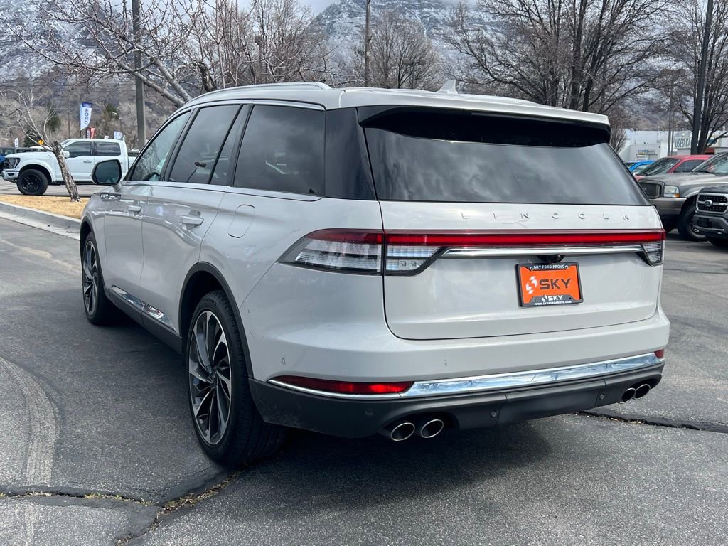 Used 2020 Lincoln Aviator Reserve w/ Equipment Group 202A image 13