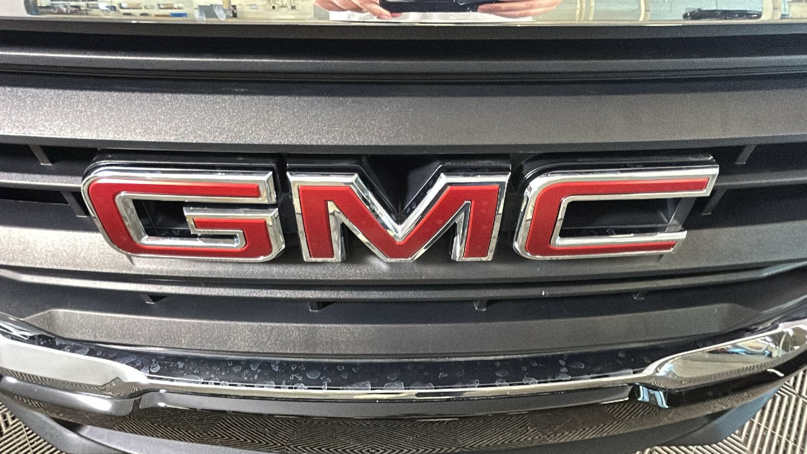 Used 2022 GMC Terrain SLE w/ Driver Convenience Package AWD/4WD image 11