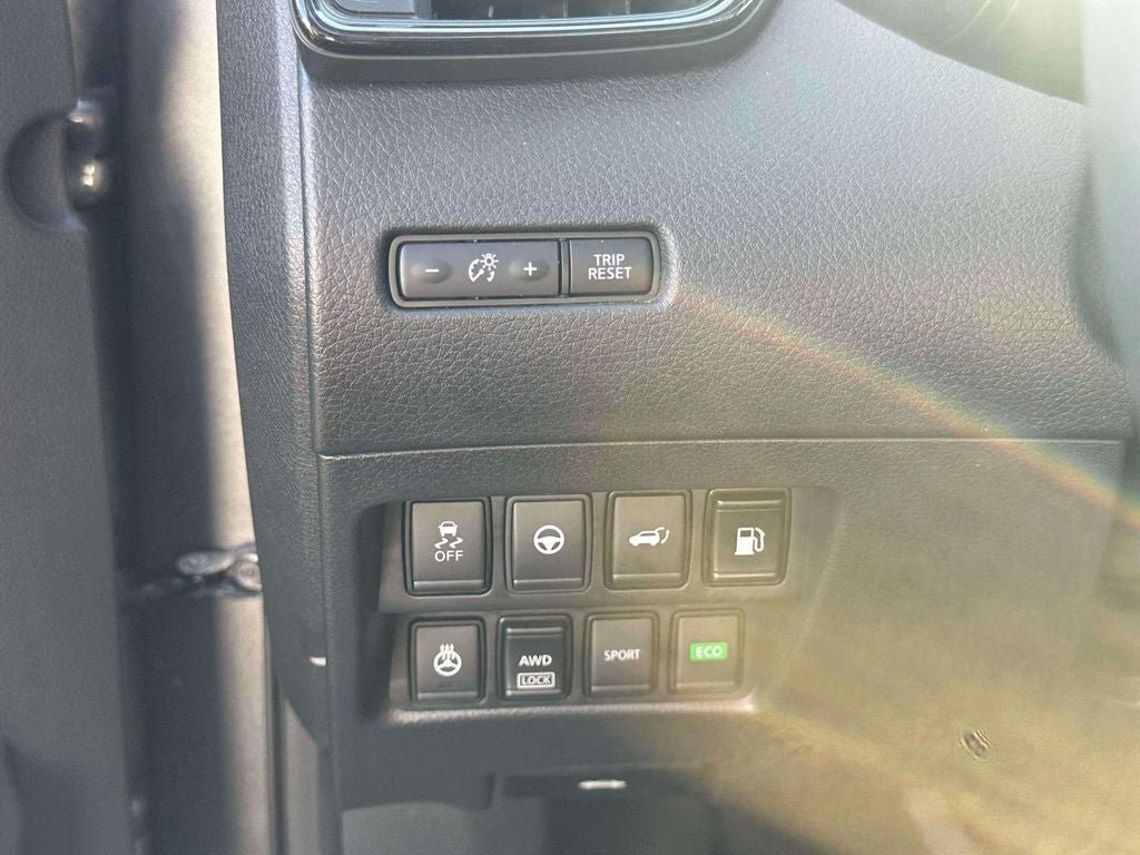 Used 2019 Nissan Rogue SL w/ Premium Package AWD/4WD image 21