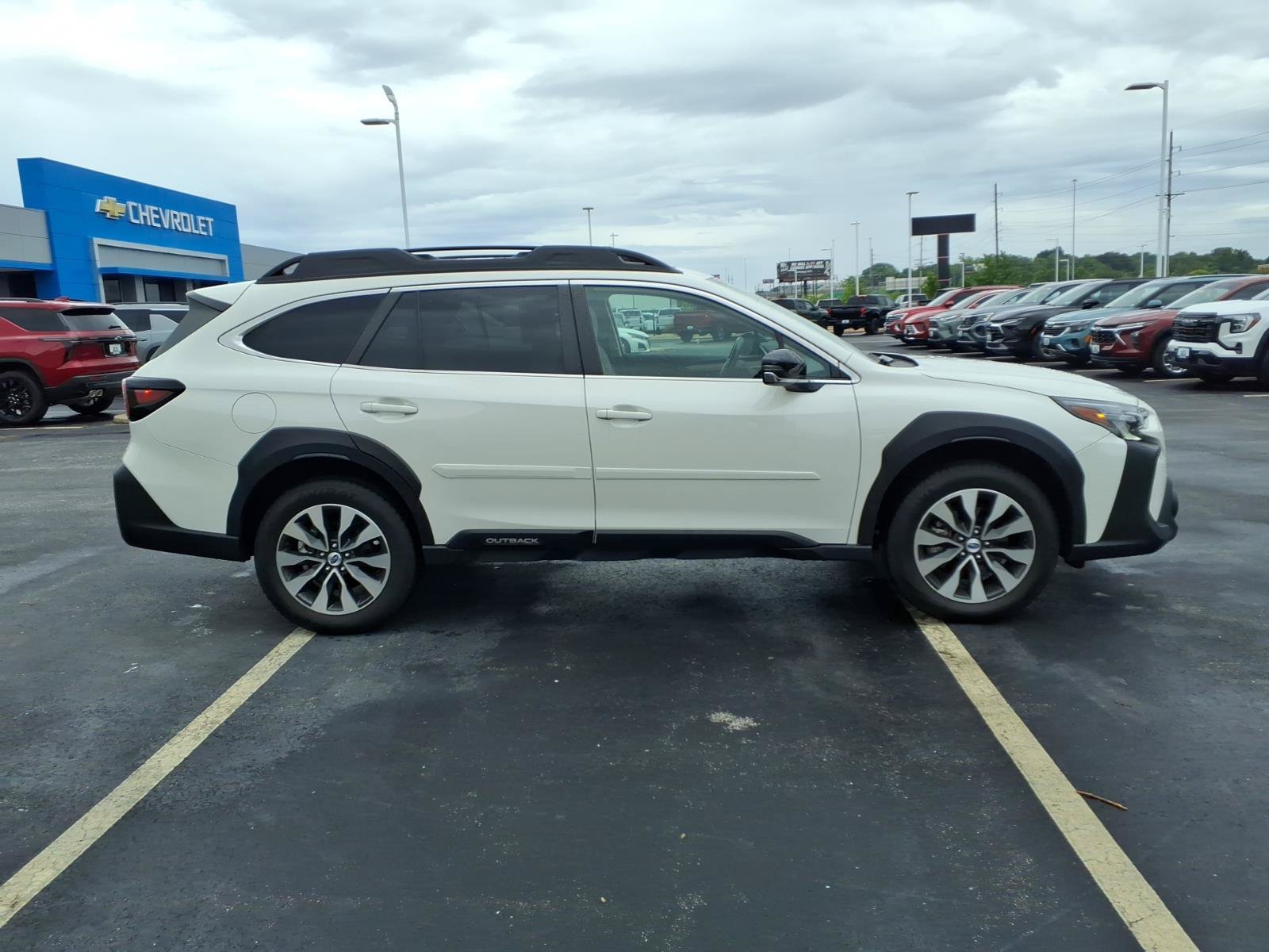 Used 2025 Subaru Outback Limited AWD/4WD image 28