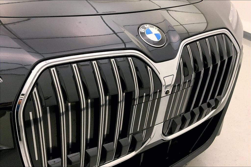 Certified 2023 BMW 760i xDrive w/ Executive Package AWD/4WD image 28