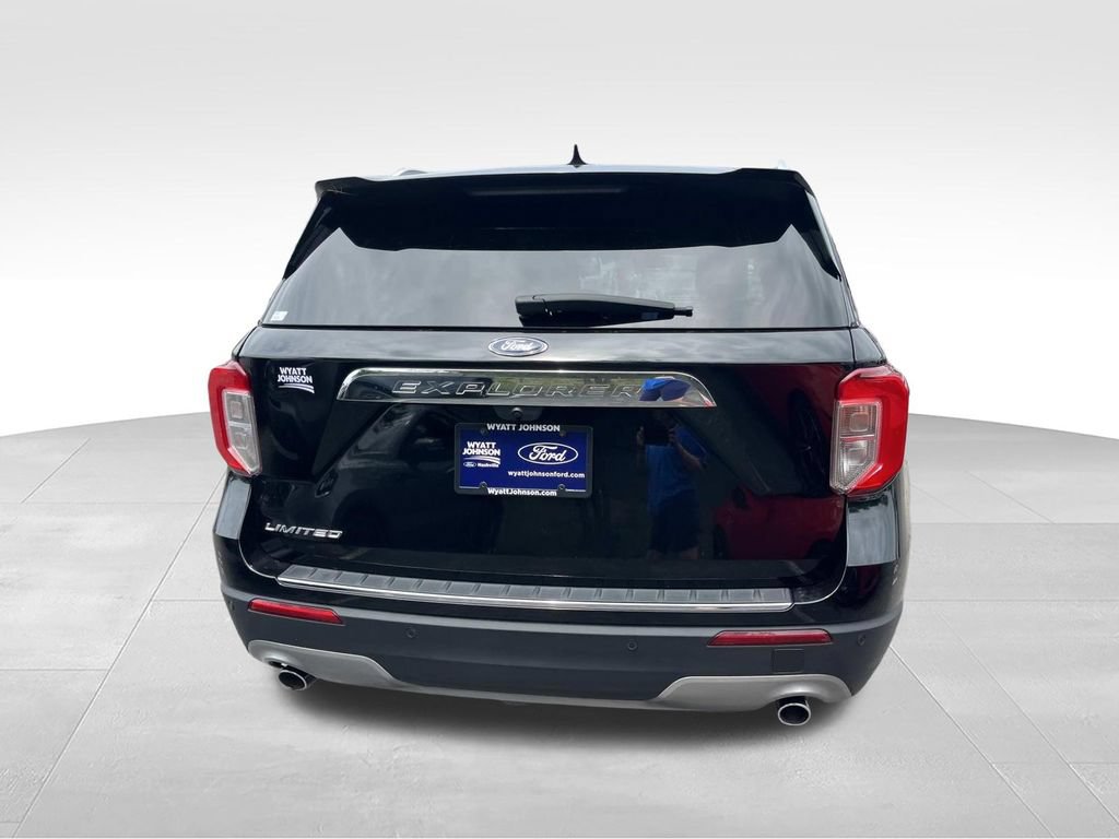 Certified 2023 Ford Explorer Limited w/ Equipment Group 301A RWD image 5