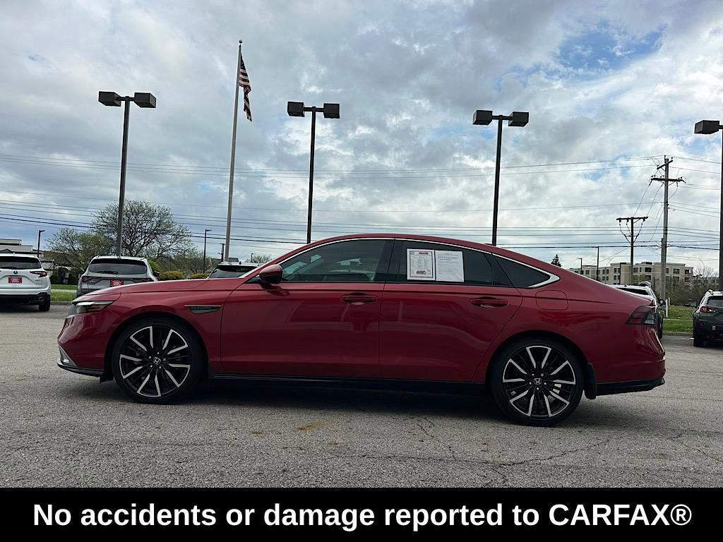 Used 2024 Honda Accord Touring image 2