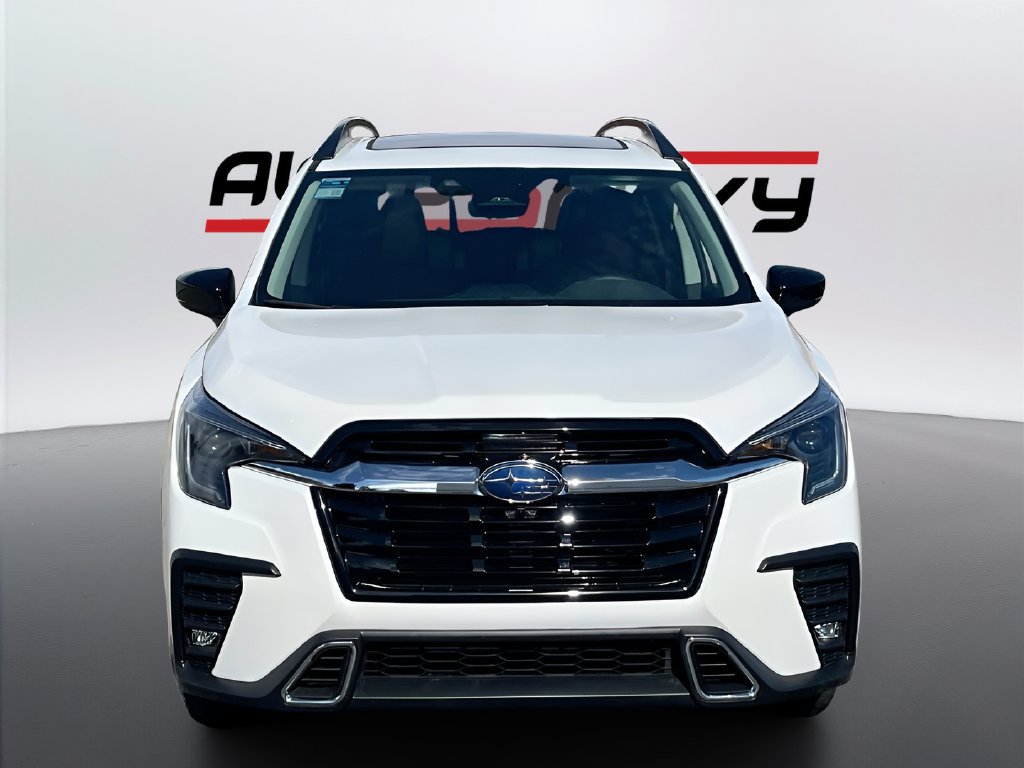 Used 2026 Subaru Ascent Touring AWD/4WD image 2