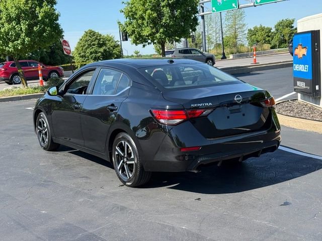 Used 2025 Nissan Sentra SV FWD image 3