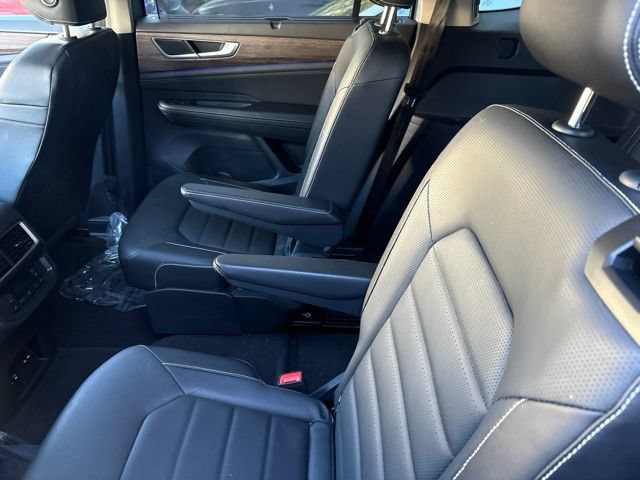 Certified 2025 Volkswagen Atlas SEL AWD/4WD image 8