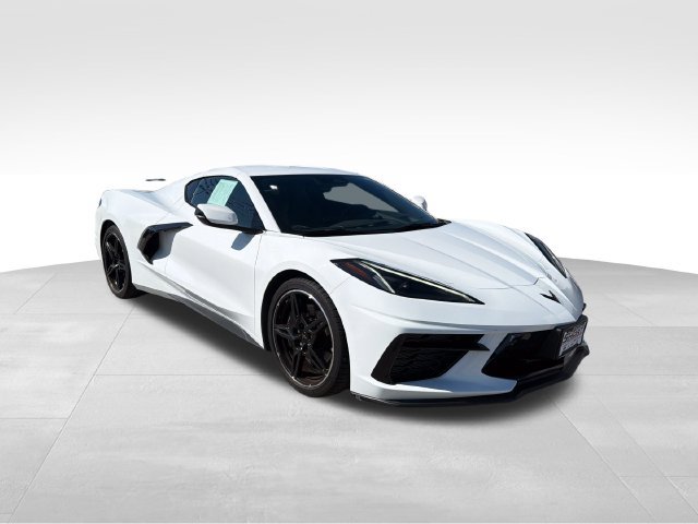 Used 2024 Chevrolet Corvette Stingray Preferred Cpe w/ Z51 Performance Package RWD image 3