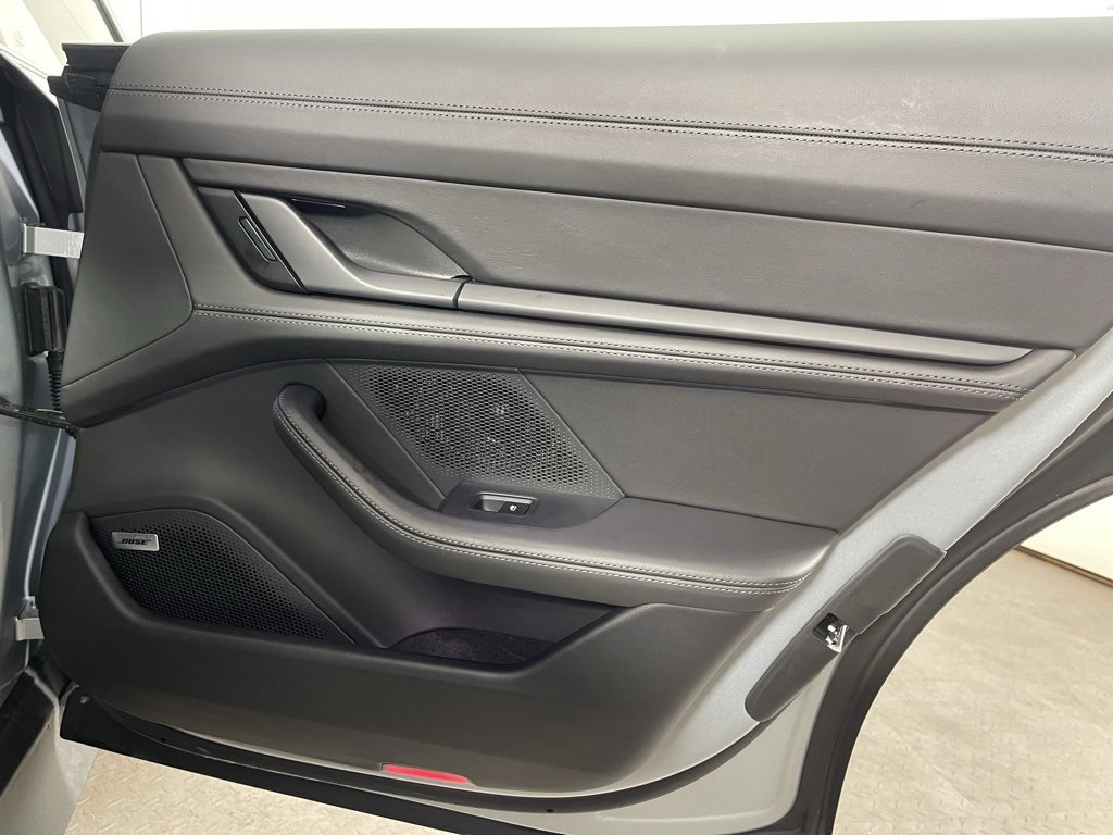 Used 2024 Porsche Taycan 4S image 17