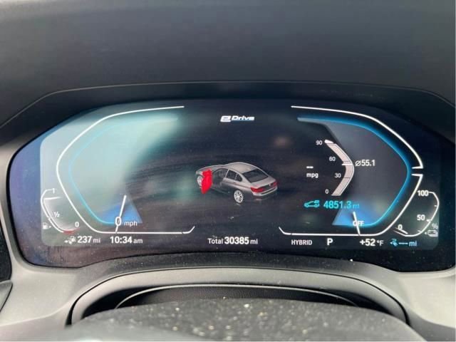 Used 2022 BMW 330e xDrive w/ Premium Package AWD/4WD image 9