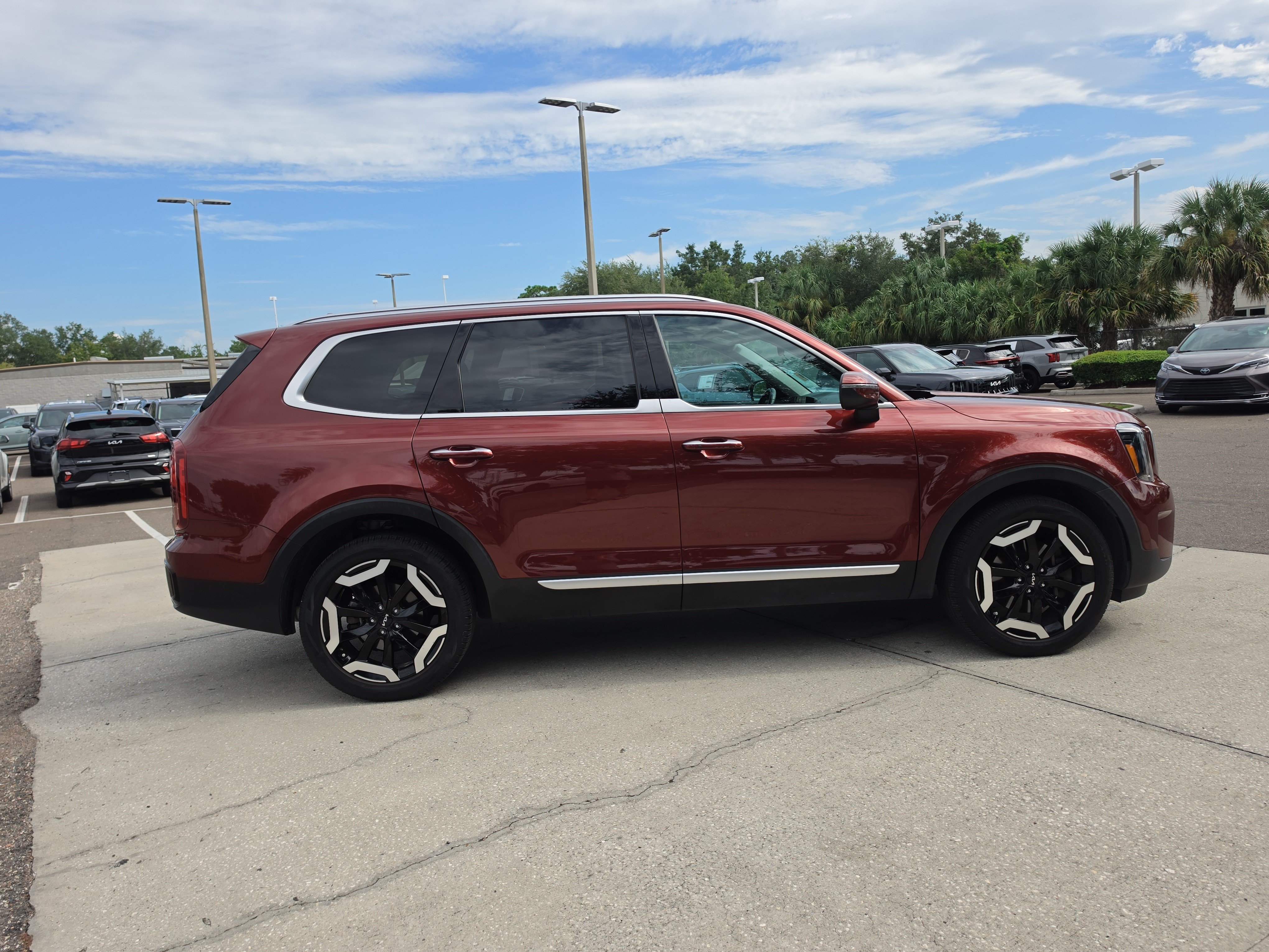 Certified 2024 Kia Telluride S AWD/4WD image 9