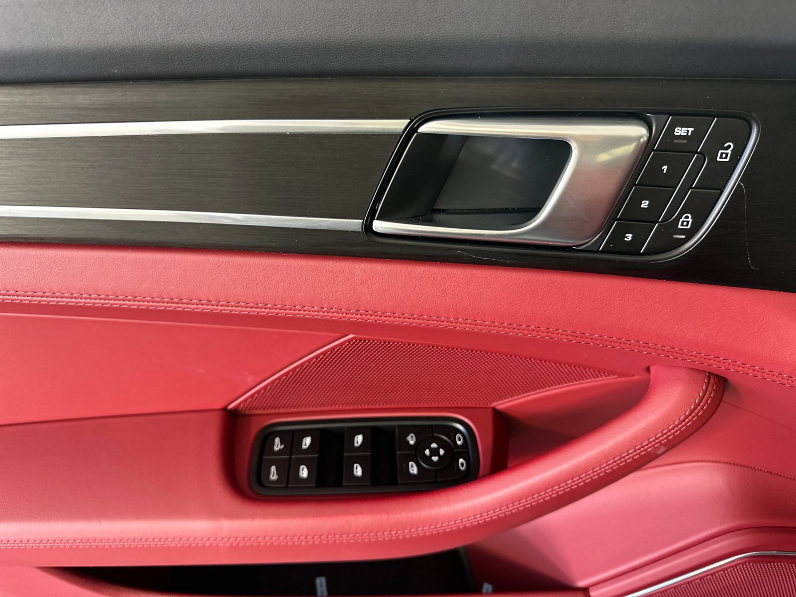 Certified 2023 Porsche Panamera Platinum Edition RWD image 12