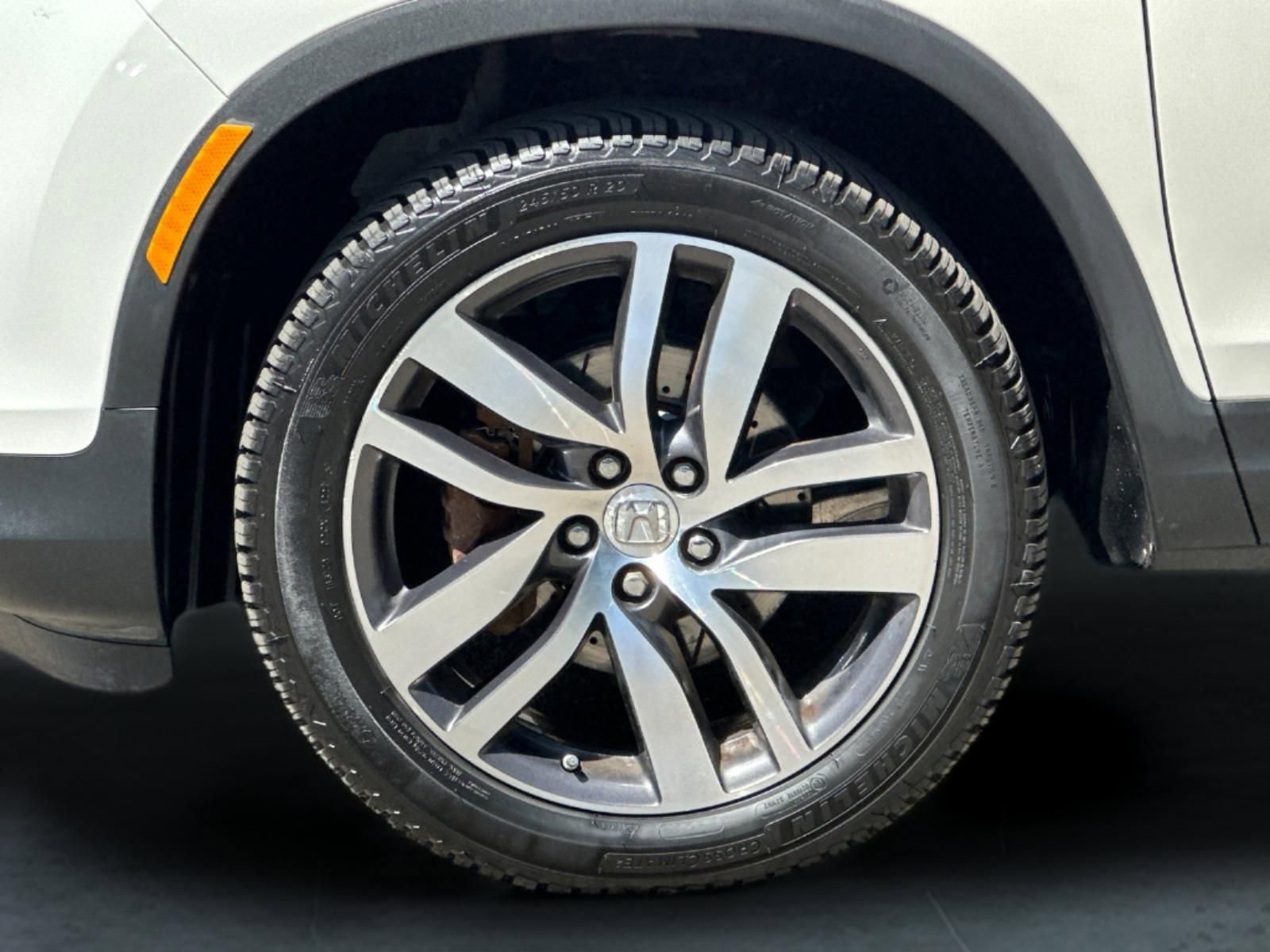 Used 2017 Honda Pilot Touring image 28