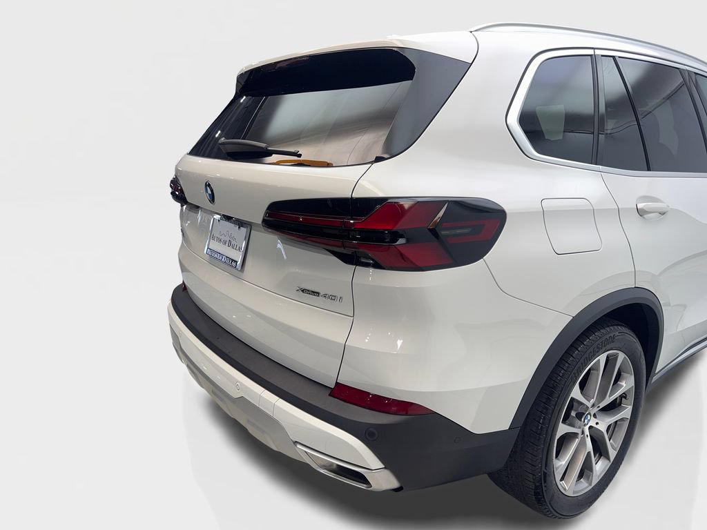Used 2024 BMW X5 xDrive40i w/ Parking Assistance Package AWD/4WD image 18