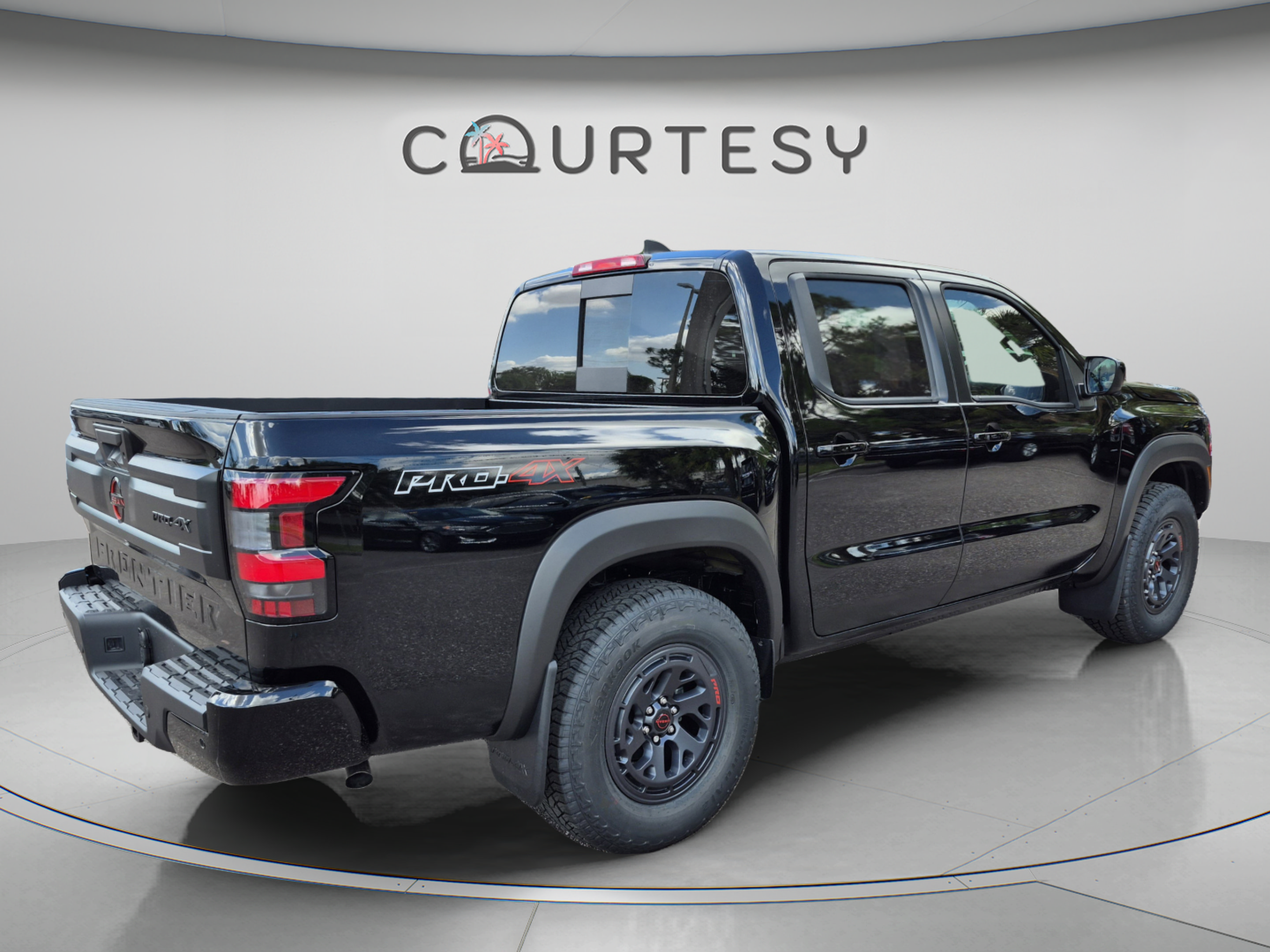 New 2026 Nissan Frontier PRO-4X w/ Pro Premium Package AWD/4WD image 6