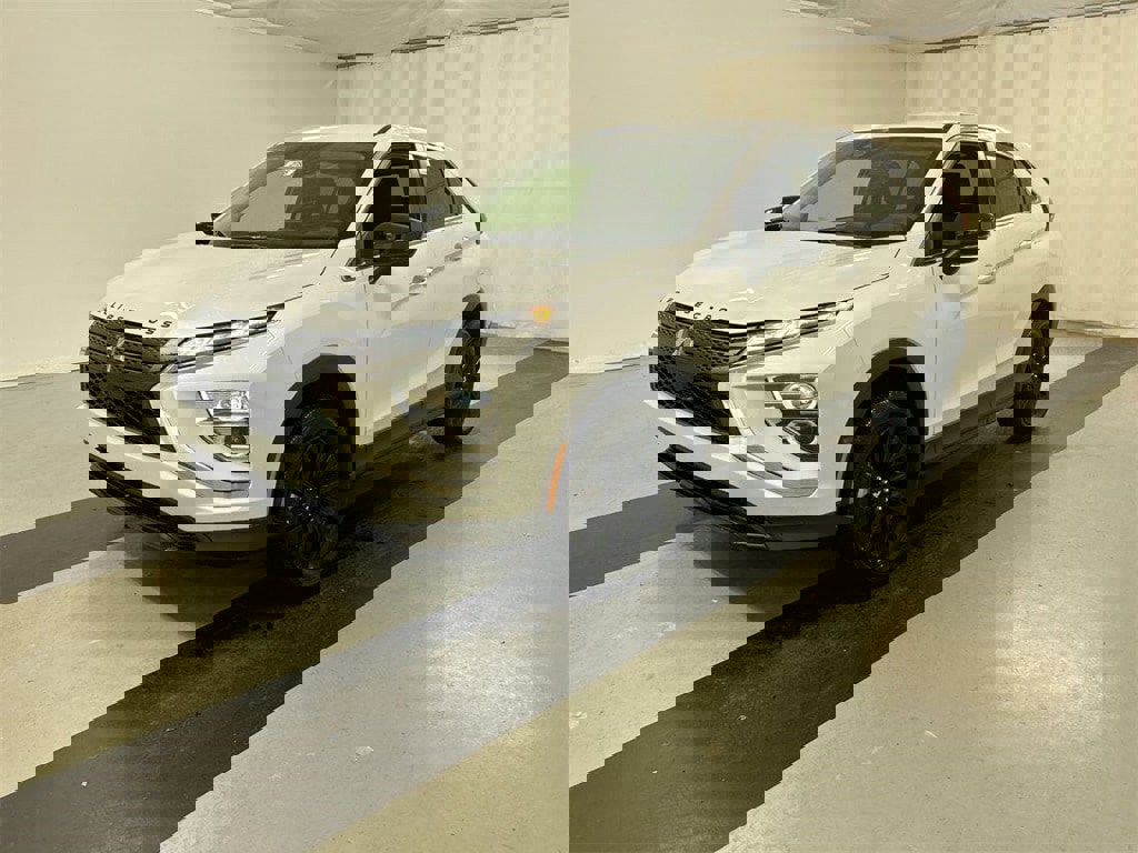 New 2026 Mitsubishi Eclipse Cross LE image 4