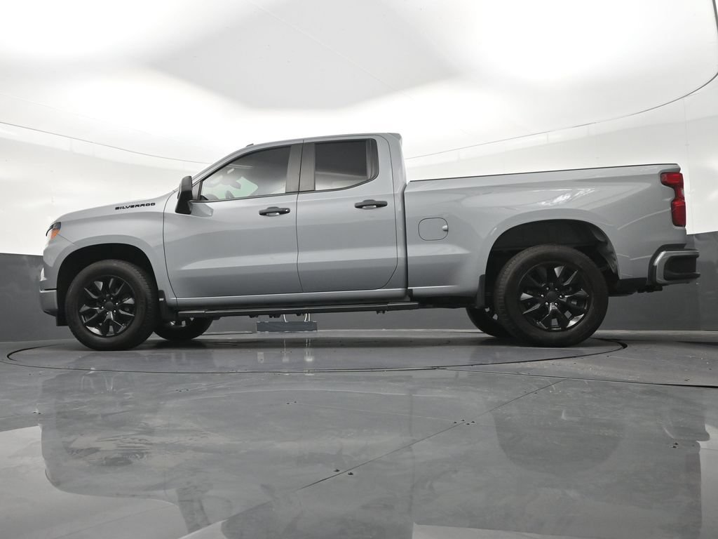 Used 2025 Chevrolet Silverado 1500 Custom RWD image 24
