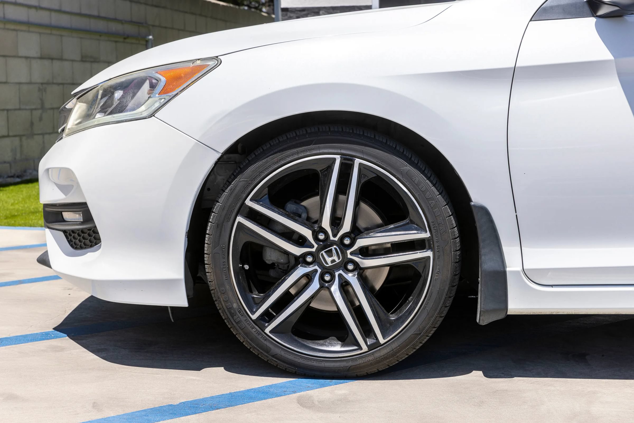 Used 2016 Honda Accord Sport image 35