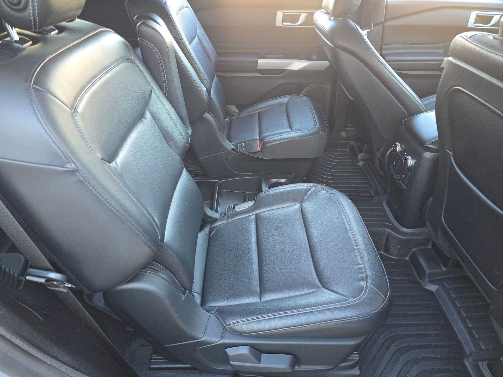 Used 2020 Ford Explorer XLT w/ Equipment Group 202A image 32