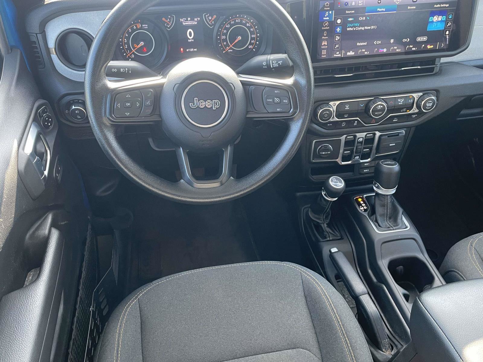Certified 2024 Jeep Gladiator Sport AWD/4WD image 13