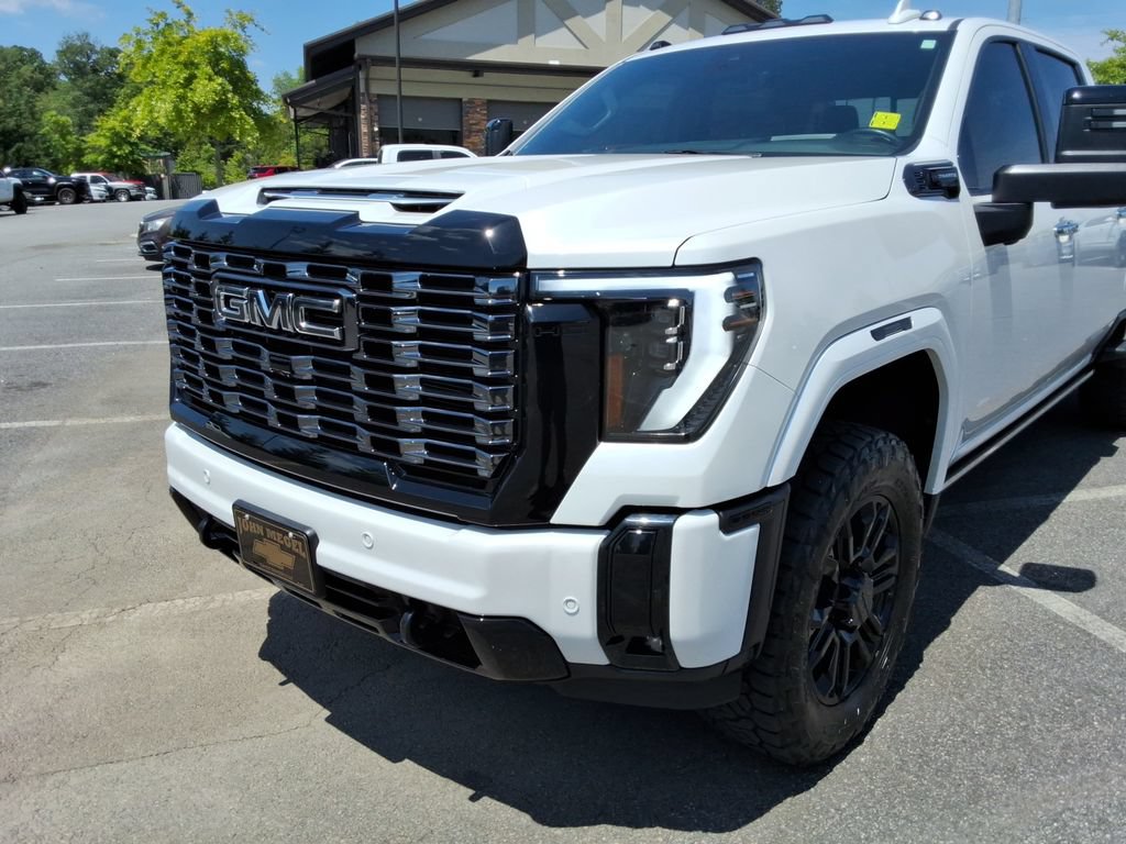 Certified 2025 GMC Sierra 2500 Denali Ultimate AWD/4WD image 9