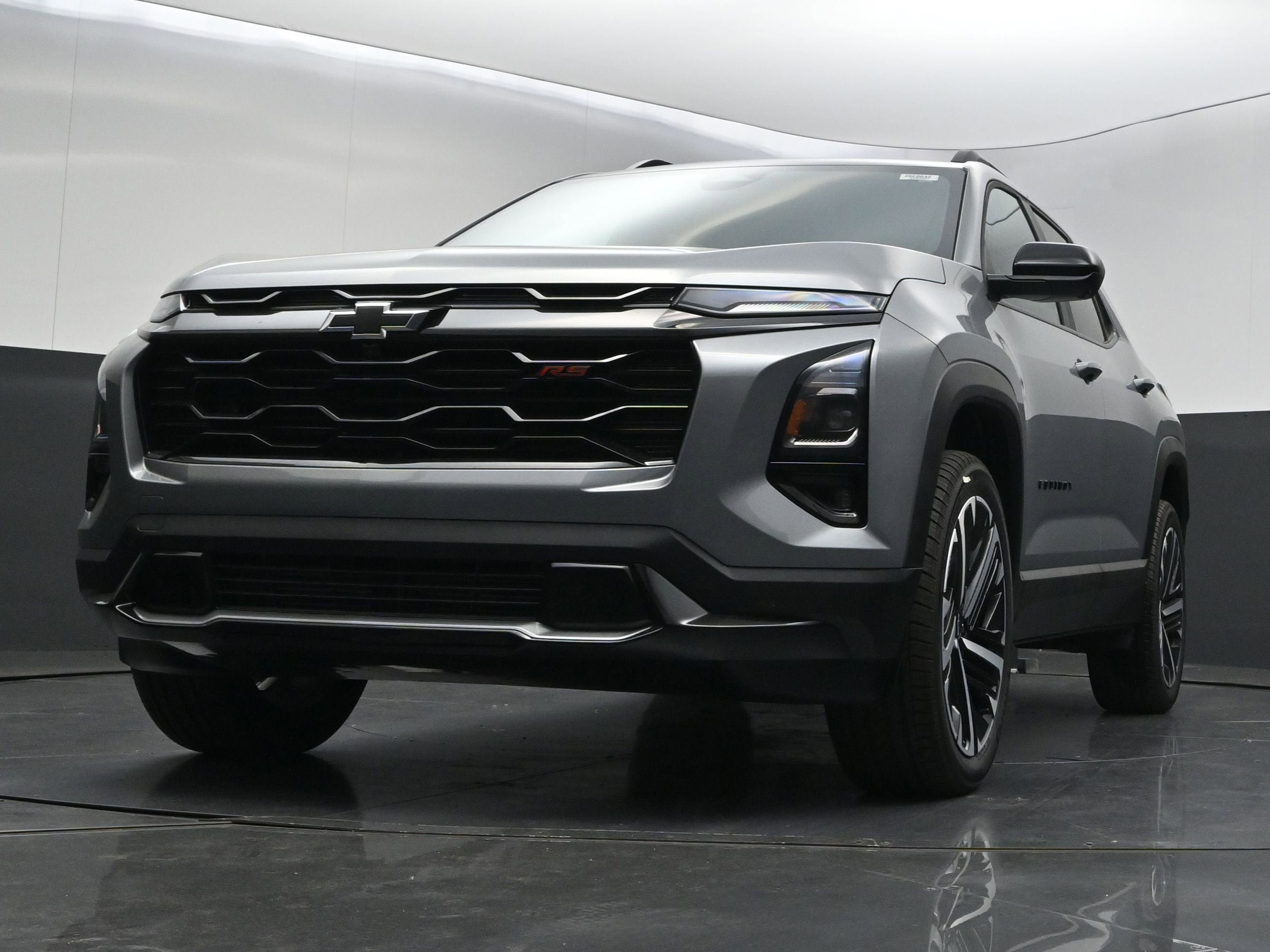 New 2026 Chevrolet Equinox RS w/ Safety and Technology Package AWD/4WD image 38
