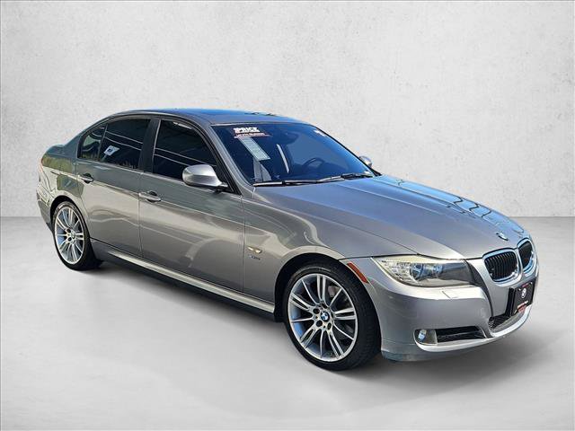 Used 2011 BMW 328i xDrive Sedan AWD/4WD image 3