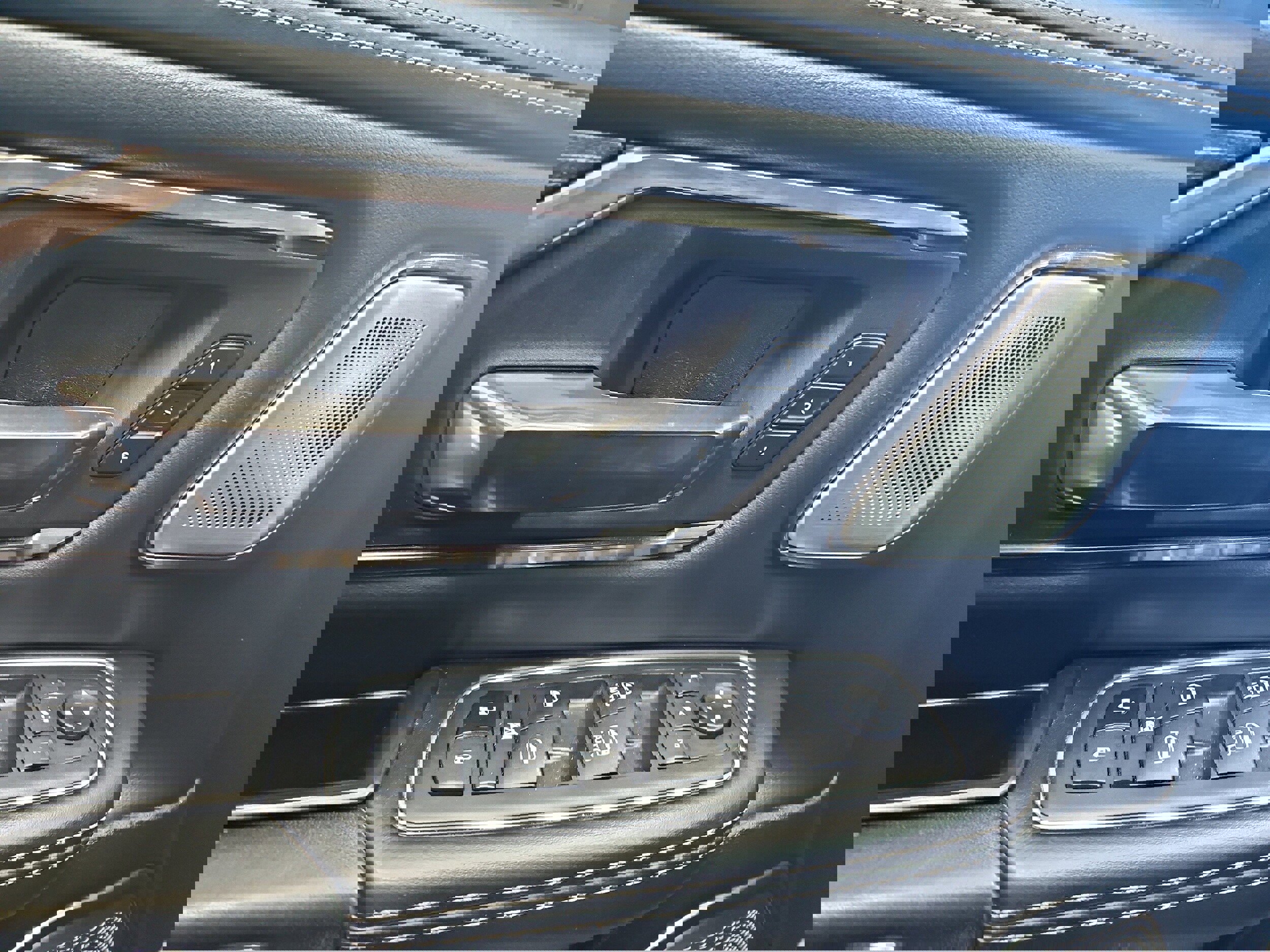 Used 2021 RAM 1500 Limited image 8