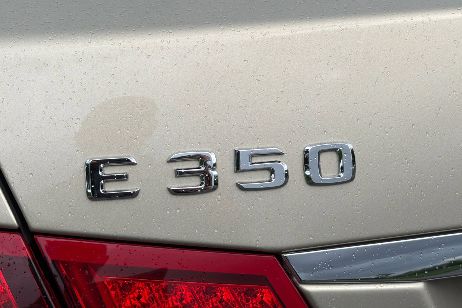 Used 2010 Mercedes-Benz E 350 Sedan image 37