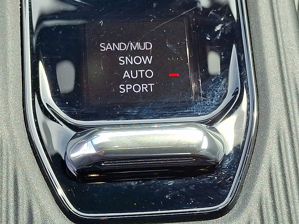 Certified 2026 Jeep Cherokee Limited AWD/4WD image 27
