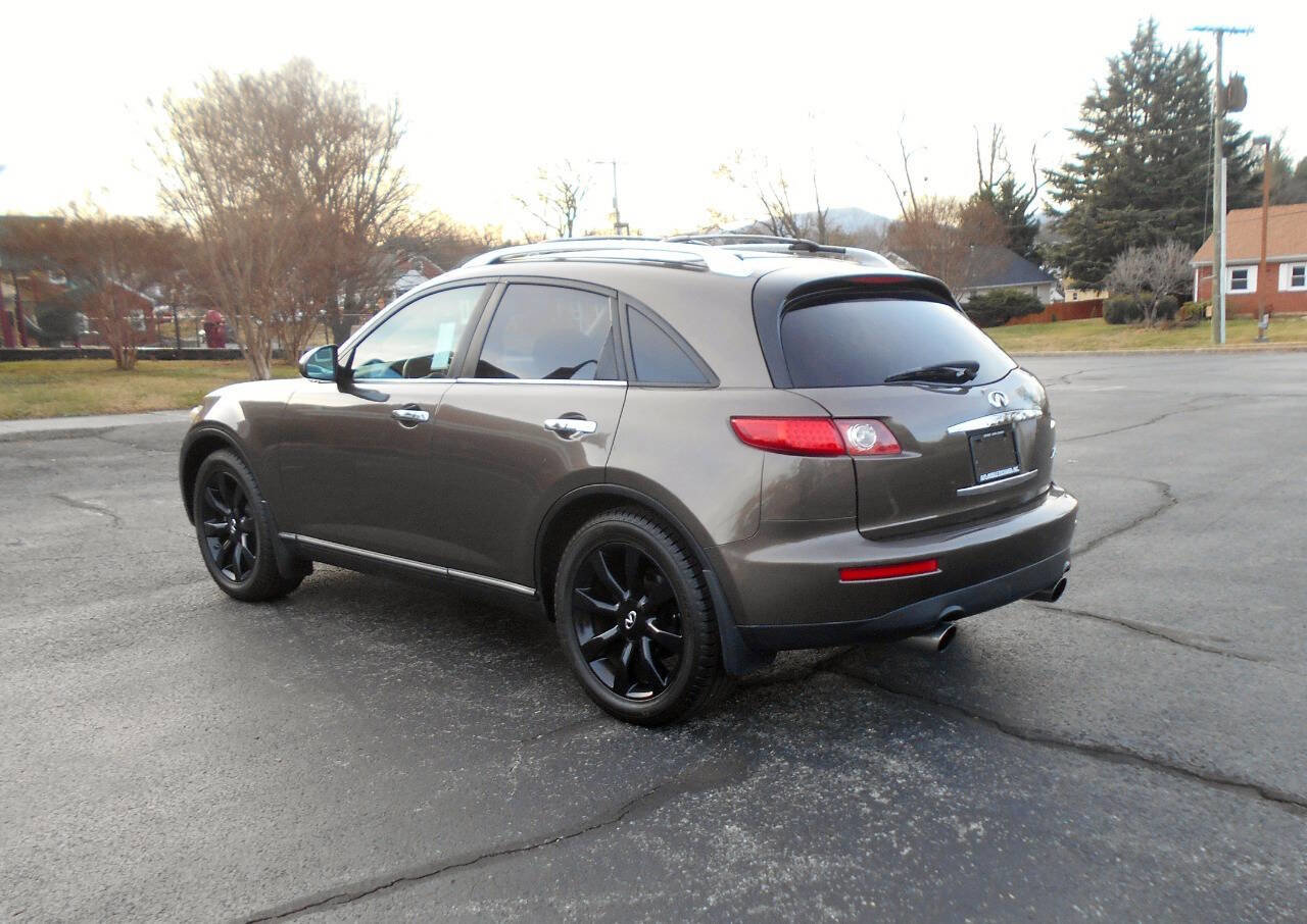 Used 2004 INFINITI FX45 AWD w/ Technology Pkg image 8