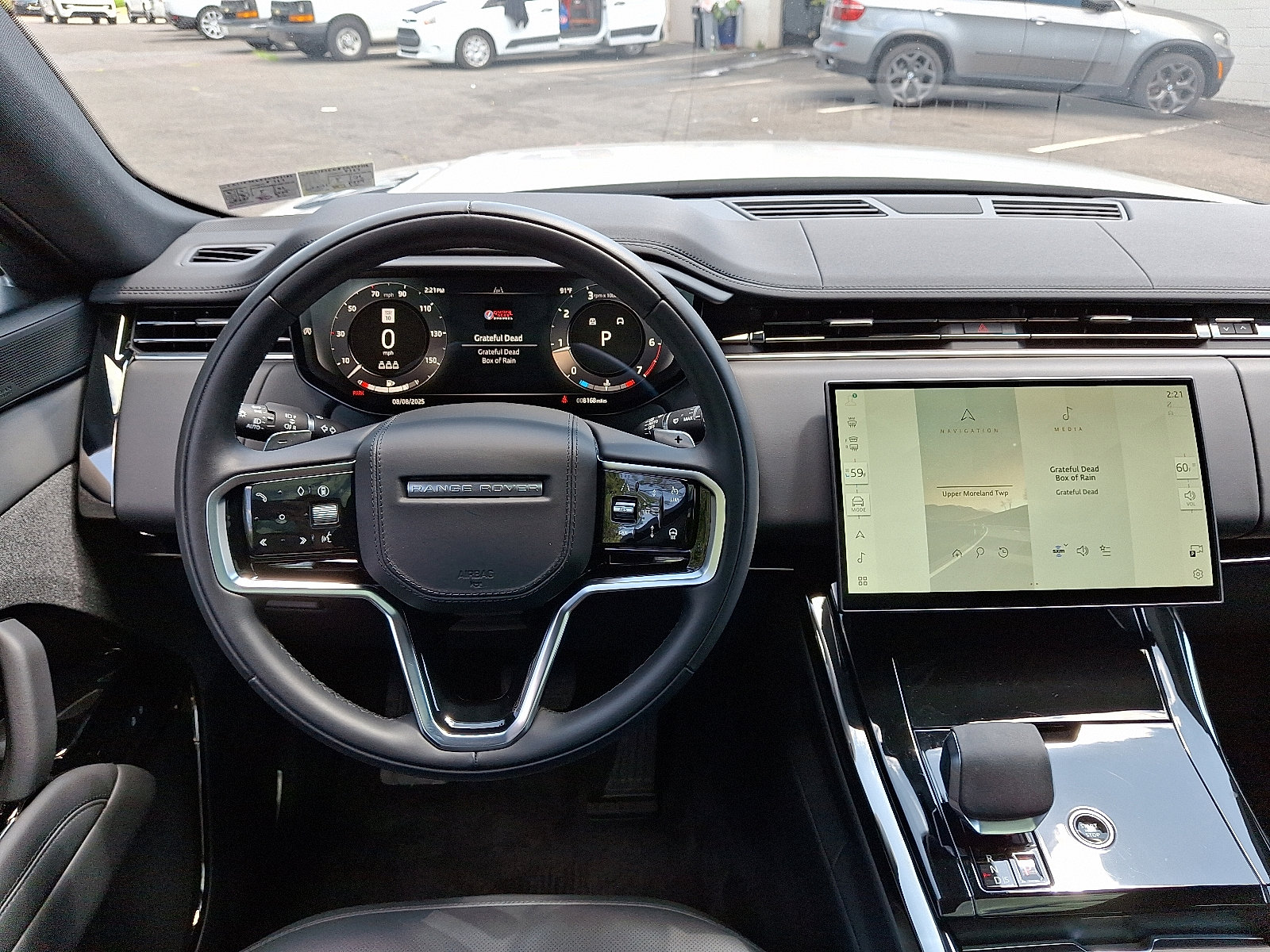 Used 2025 Land Rover Range Rover Sport SE image 4