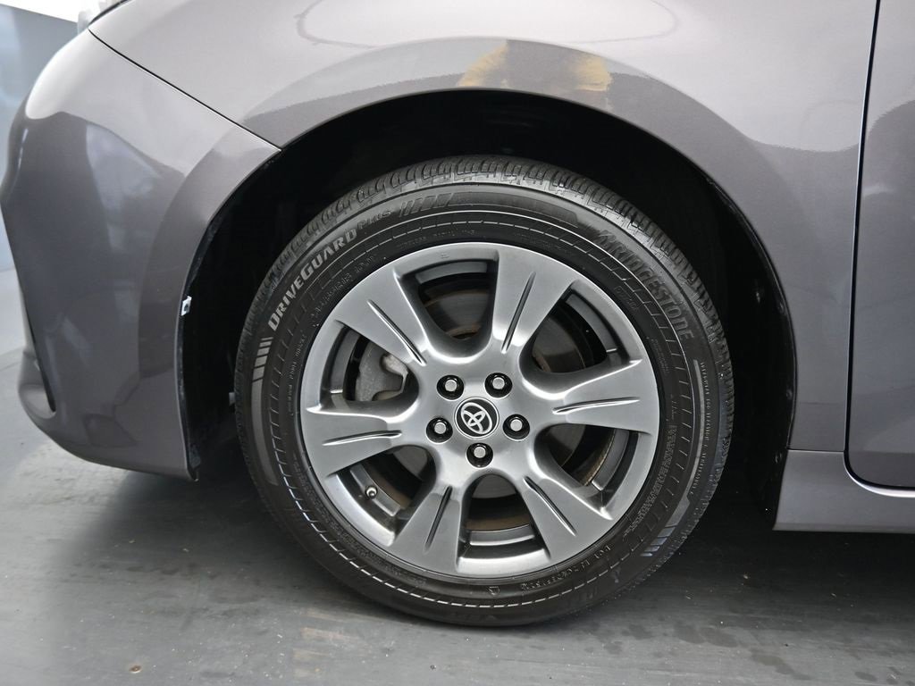 Used 2020 Toyota Sienna SE Premium image 65