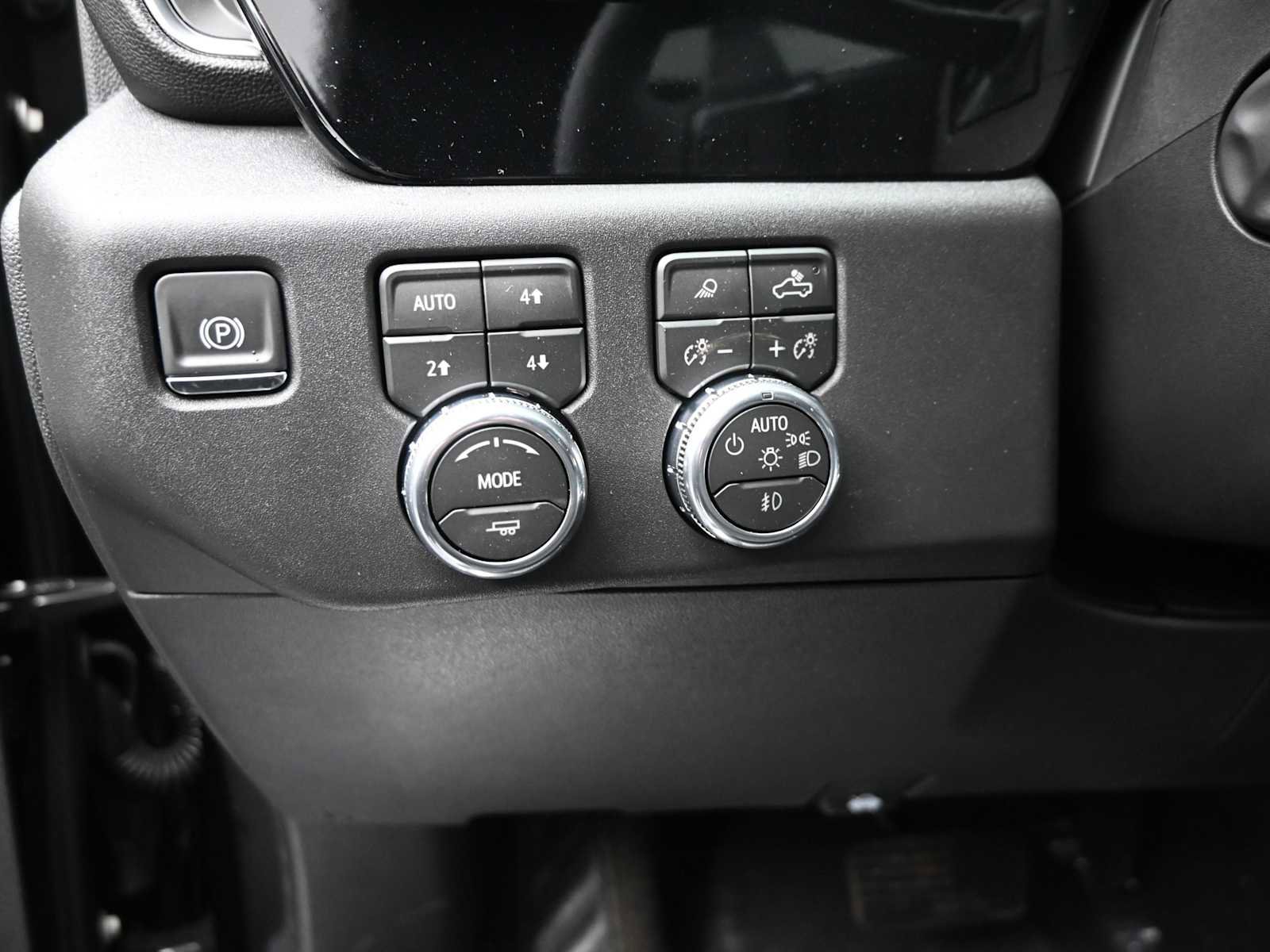 New 2026 GMC Sierra 1500 SLT image 11