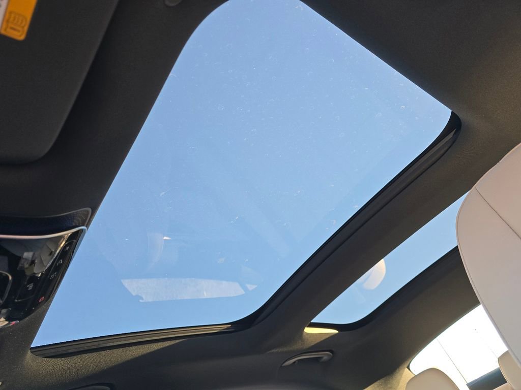 New 2026 Mercedes-Benz E 450 4MATIC Sedan image 3