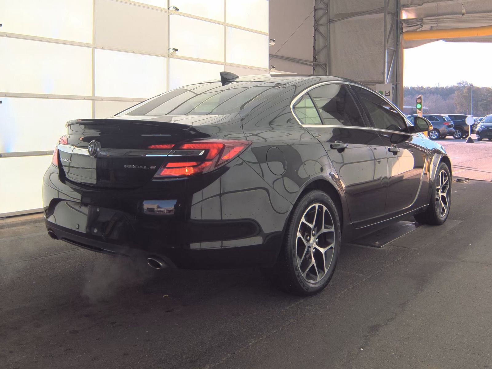 Used 2017 Buick Regal Sport Touring image 8