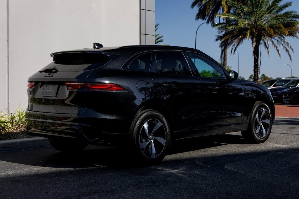Used 2025 Jaguar F-PACE R-Dynamic S image 5