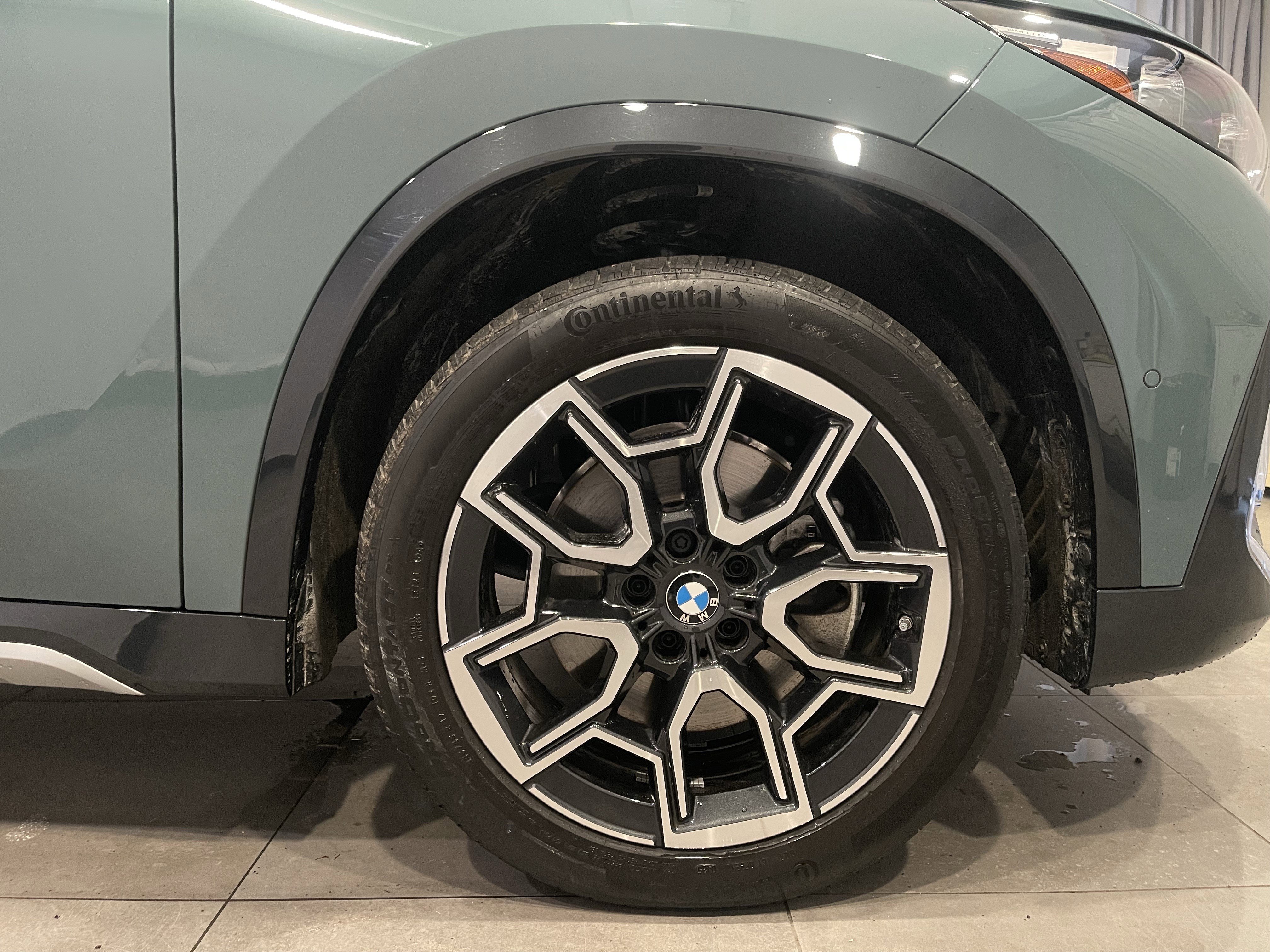 Used 2025 BMW X1 xDrive28i w/ Technology Package image 10