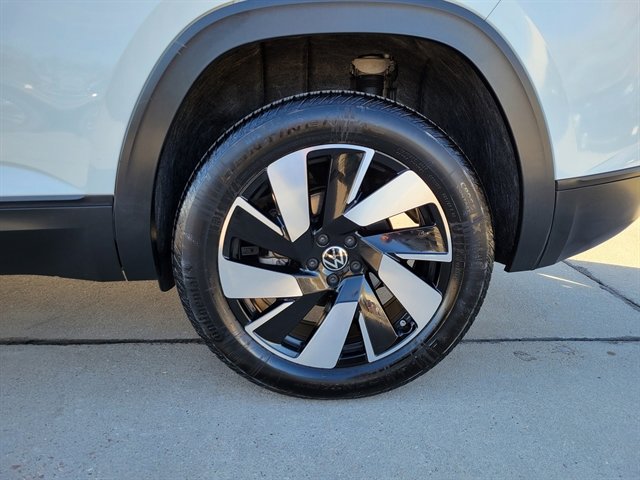 Used 2025 Volkswagen Atlas Cross Sport SE image 10