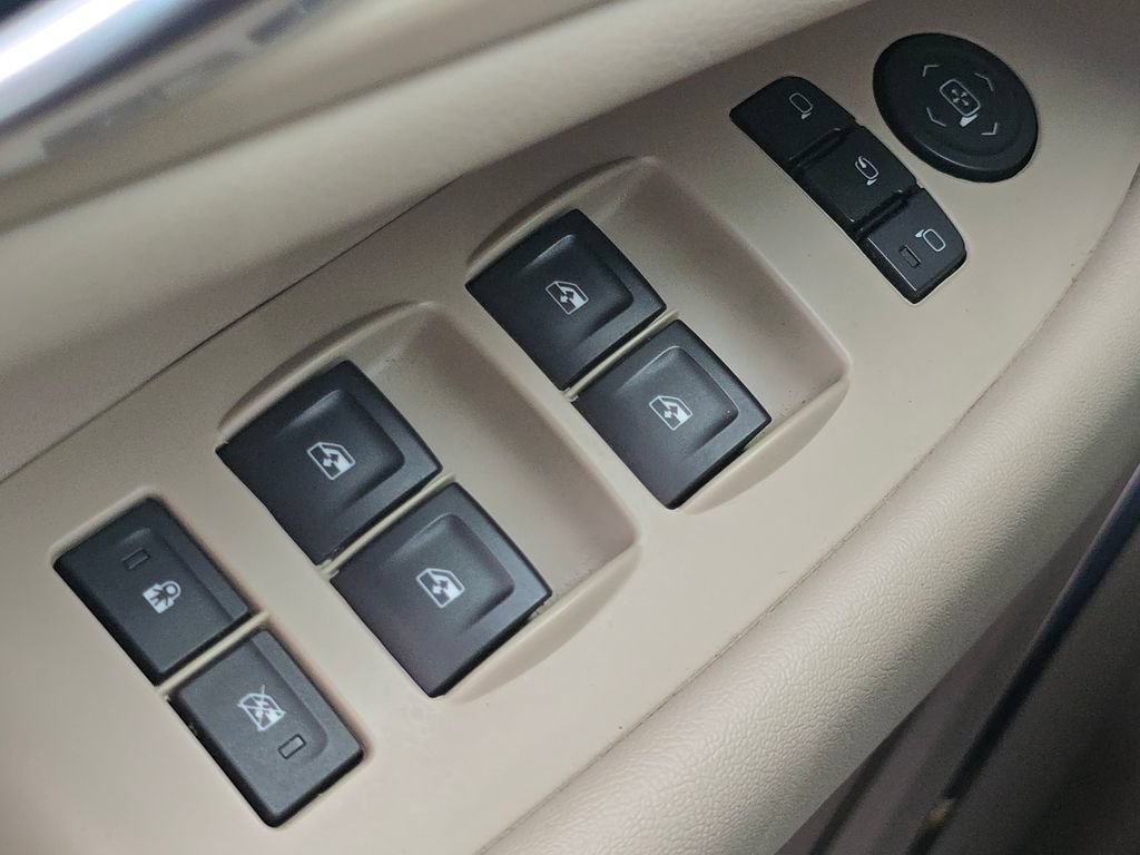 Used 2017 Cadillac Escalade Luxury AWD/4WD image 29