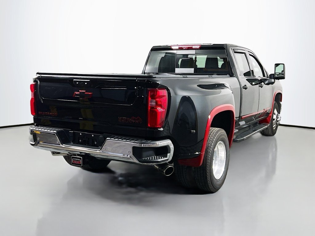 Used 2024 Chevrolet Silverado 3500 LTZ w/ LTZ Plus Package AWD/4WD image 7