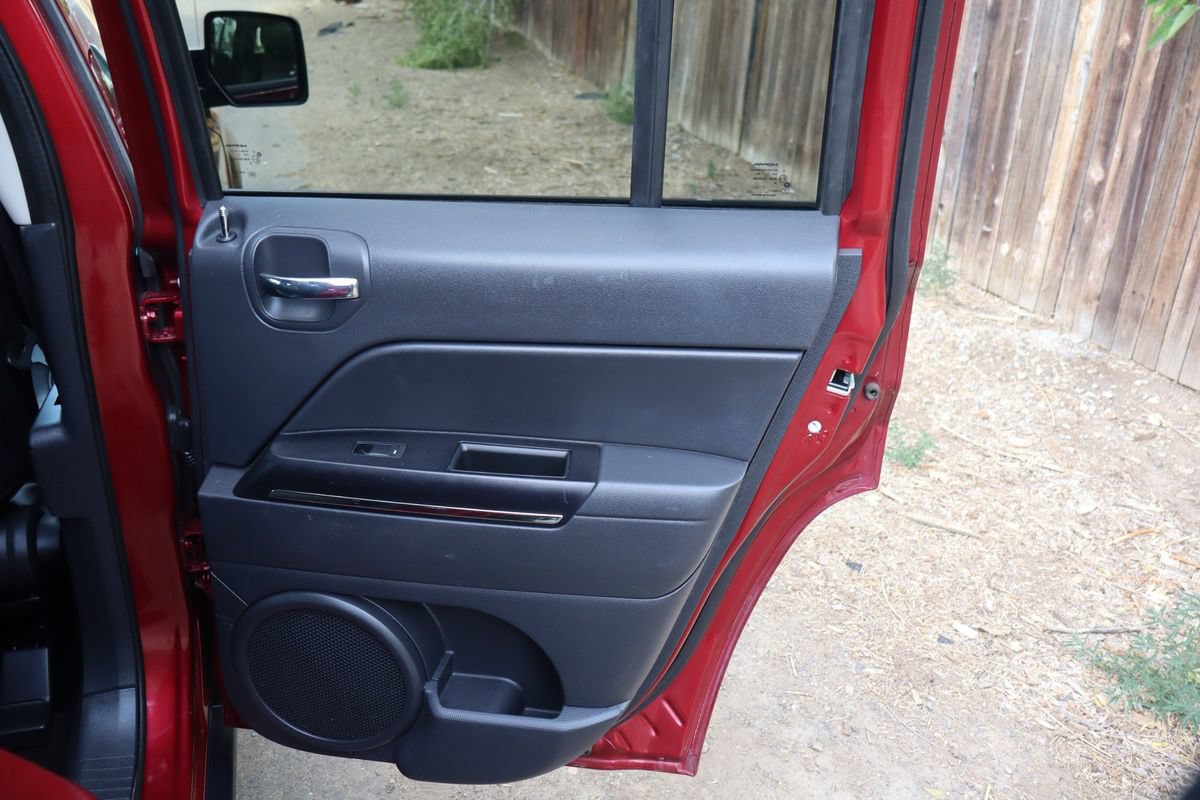 Used 2015 Jeep Patriot Limited w/ Sun/Sound Group FWD image 25