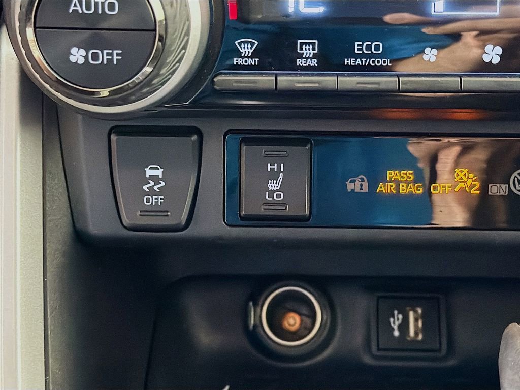 Used 2024 Toyota RAV4 XLE w/ Weather Package image 22