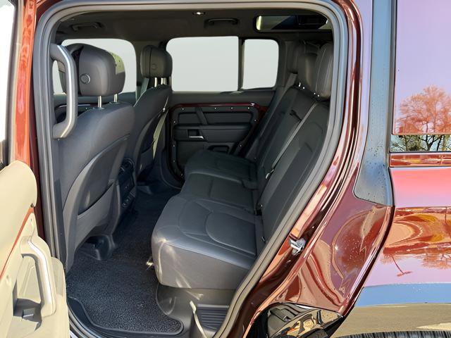 Certified 2025 Land Rover Defender 110 Sedona Red Edition AWD/4WD image 29