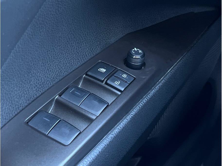 Used 2024 Toyota Camry SE FWD image 18