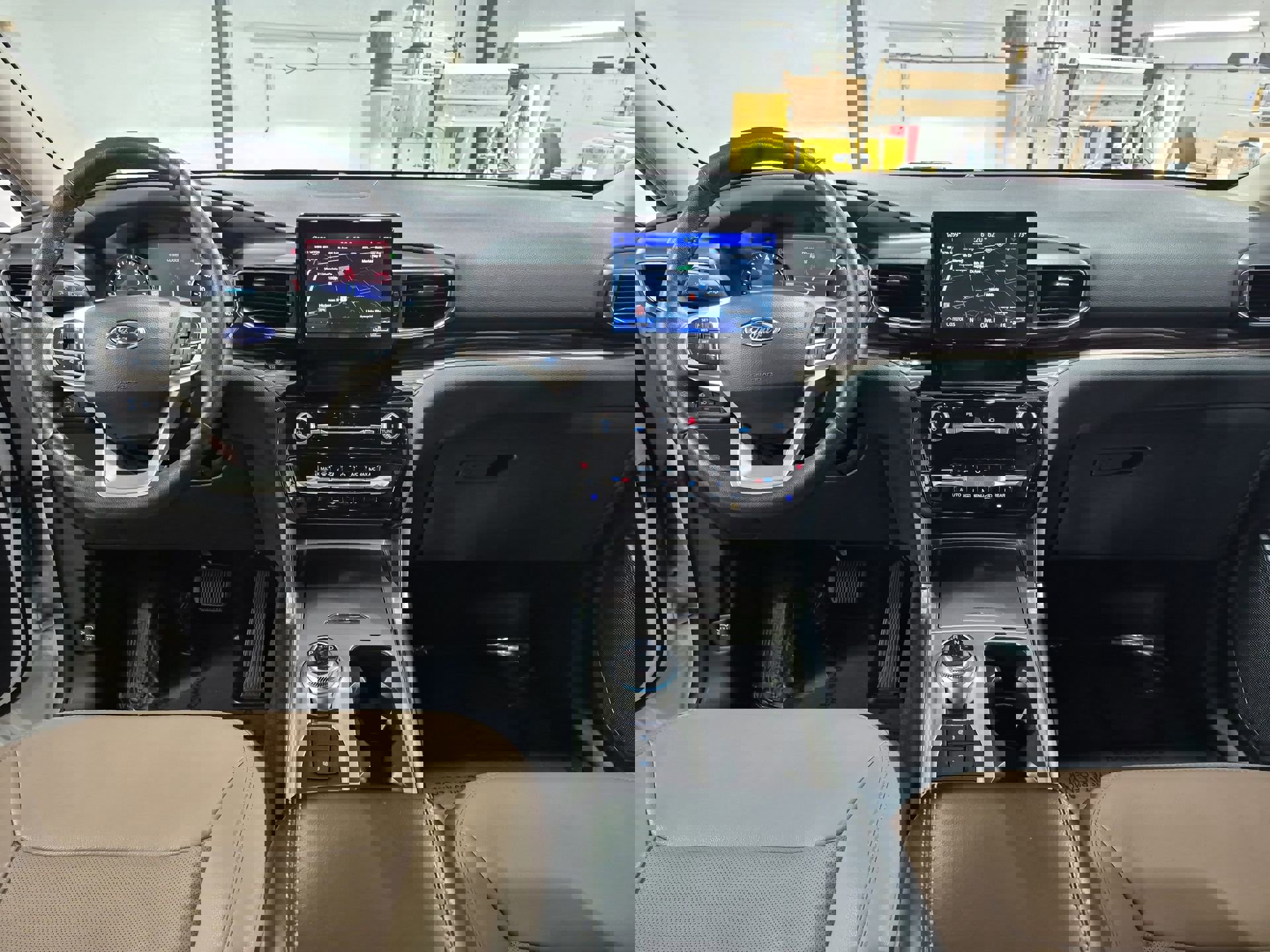 Used 2023 Ford Explorer Limited image 21