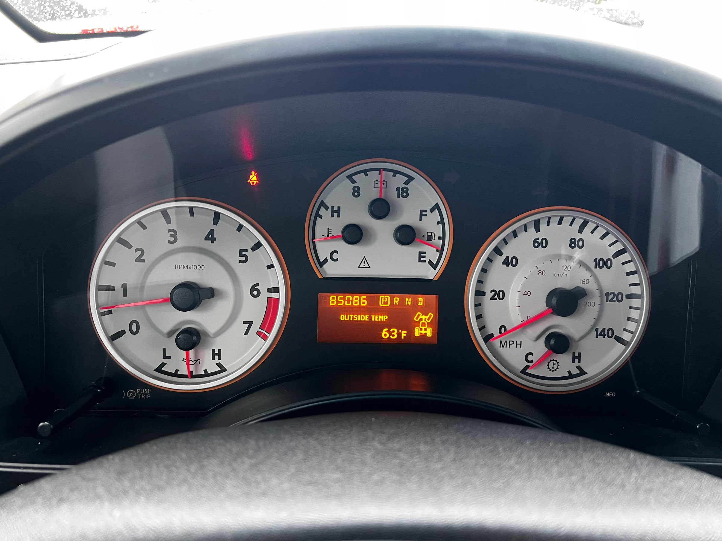 Used 2015 Nissan Titan PRO-4X w/ Pro-4x Luxury Package AWD/4WD image 16