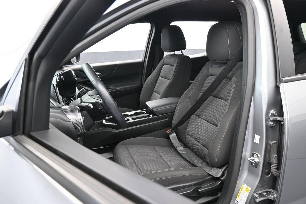 Used 2026 Chevrolet Equinox LT FWD image 10