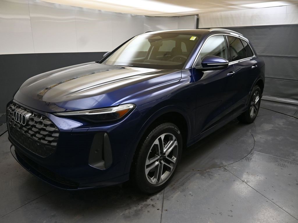 Certified 2025 Audi Q5 Premium Plus w/ Premium Plus image 4