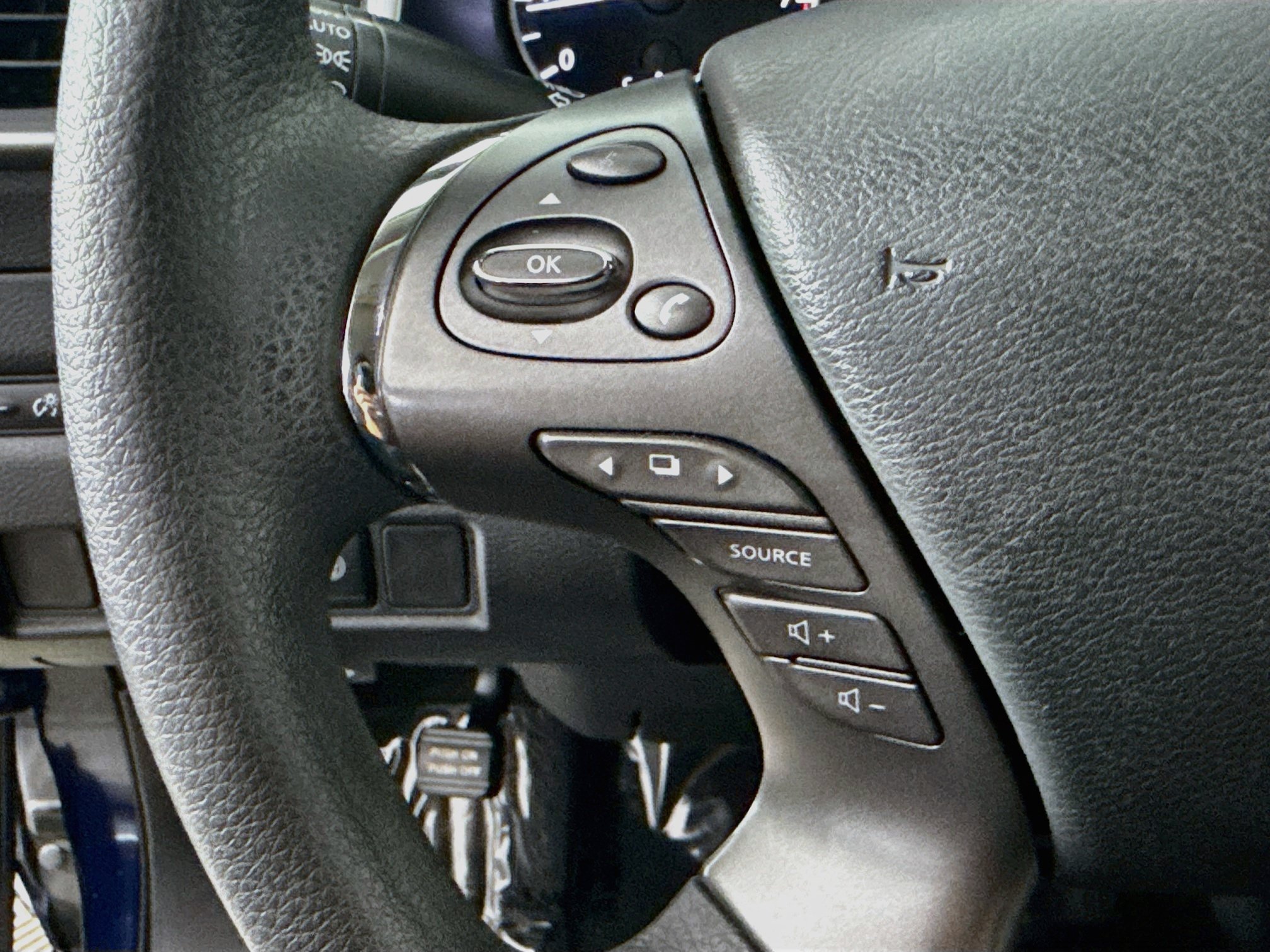 Used 2023 Nissan Murano S FWD image 14